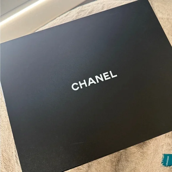 CHANEL Lambskin & Calfskin Combat Boots/Glossy Leather - Picture 2 of 9